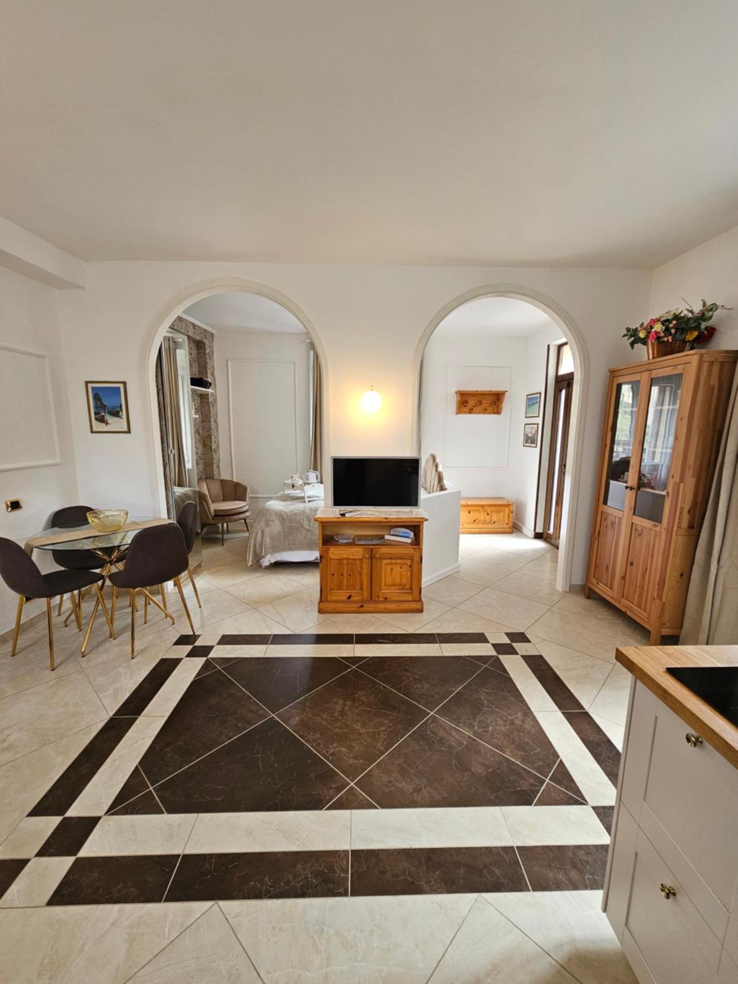 Bellagio Rotonda Apartment Ruang foto